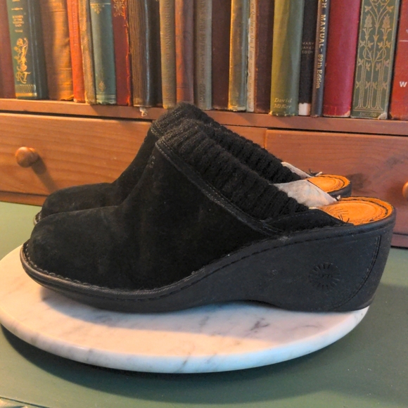 Women's UGG Black Suede Clogs - Sherpa Lined - Picture 1 of 8